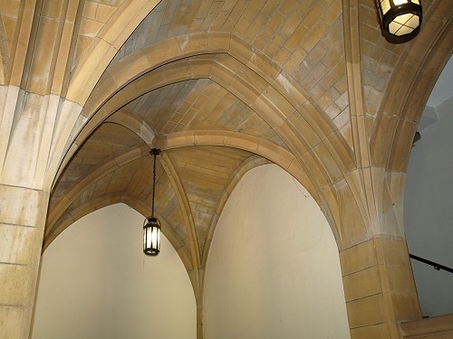 vaulted_stone_roof_001